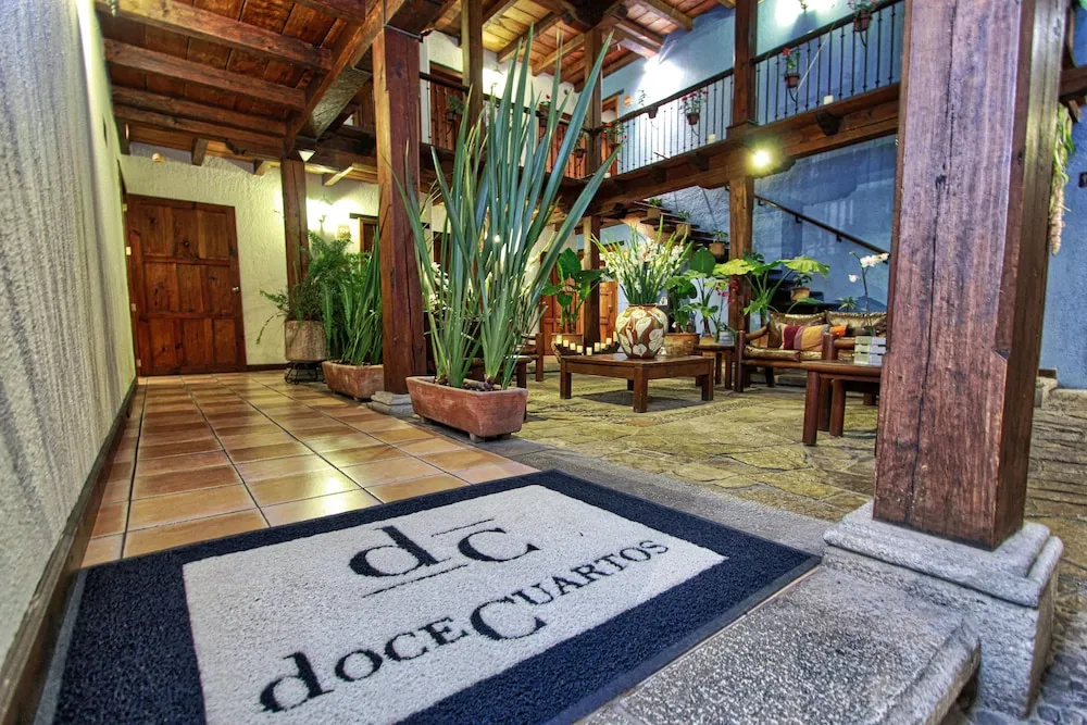 Docecuartos Hotel