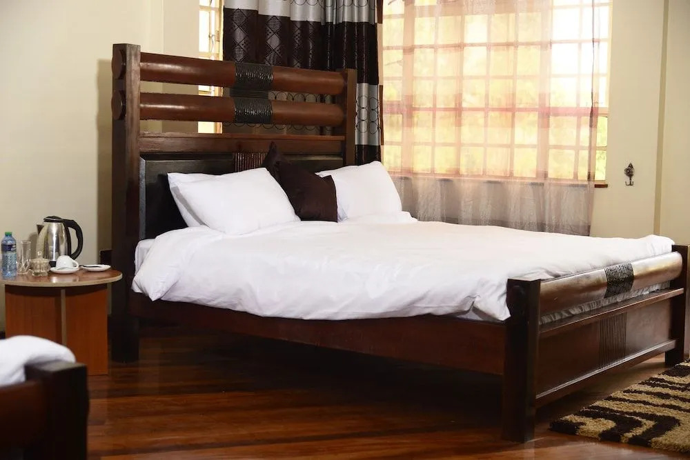 Karen Inn & Suites