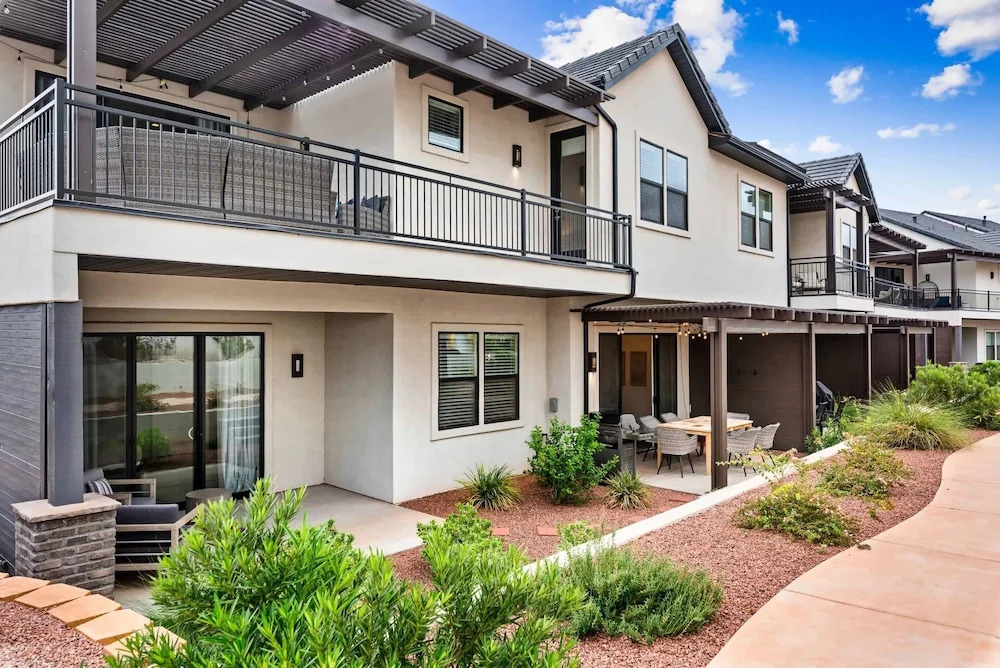 Red Mountain Springs #23 townhouse