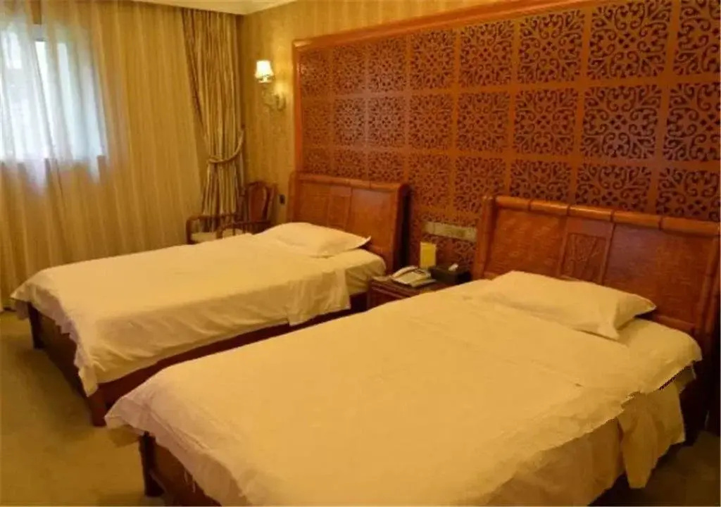 Yibinbandao Holiday Hotel