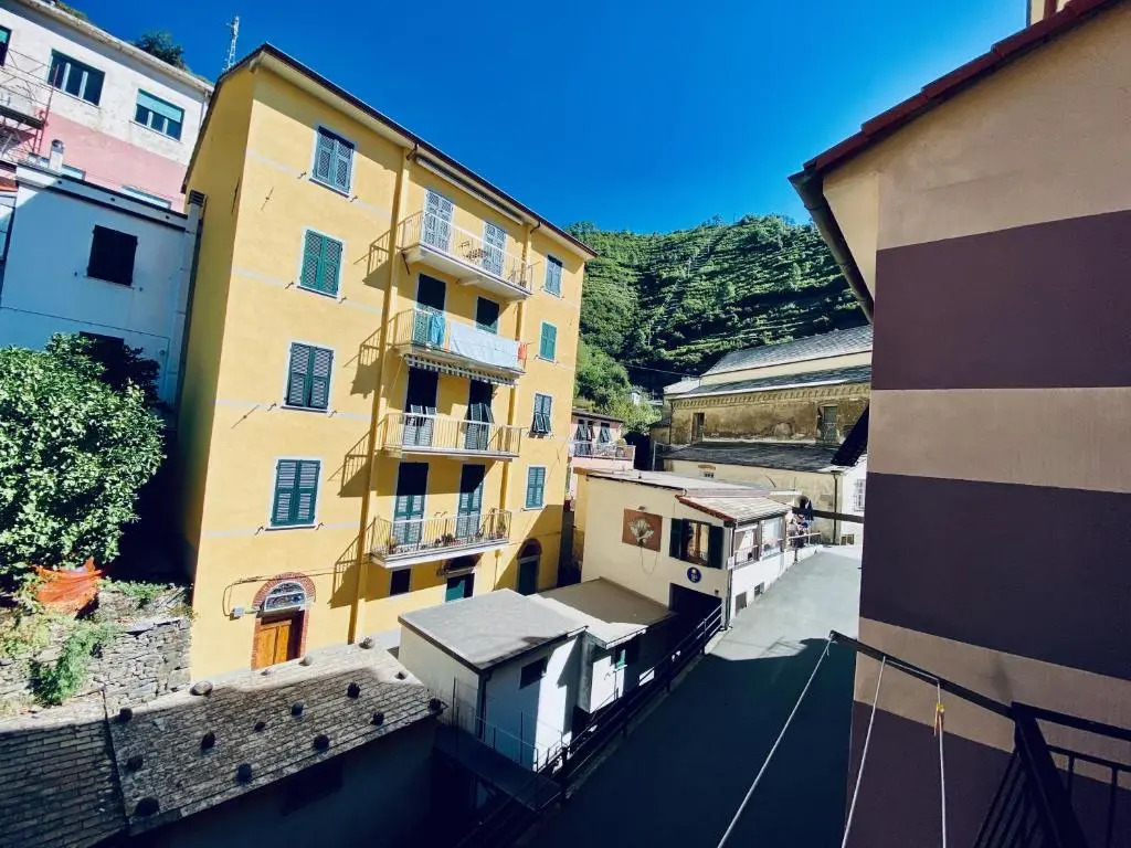 Giovanni Rooms Manarola