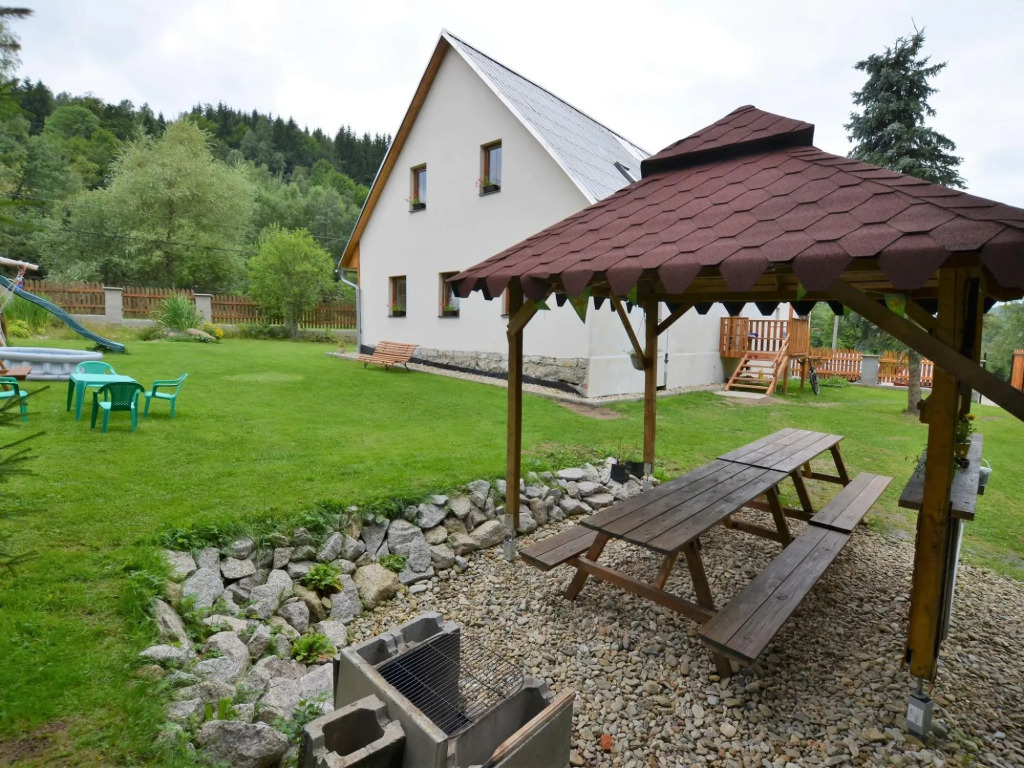 Comfortable holiday home with sauna and billiards, ski slope 2 km