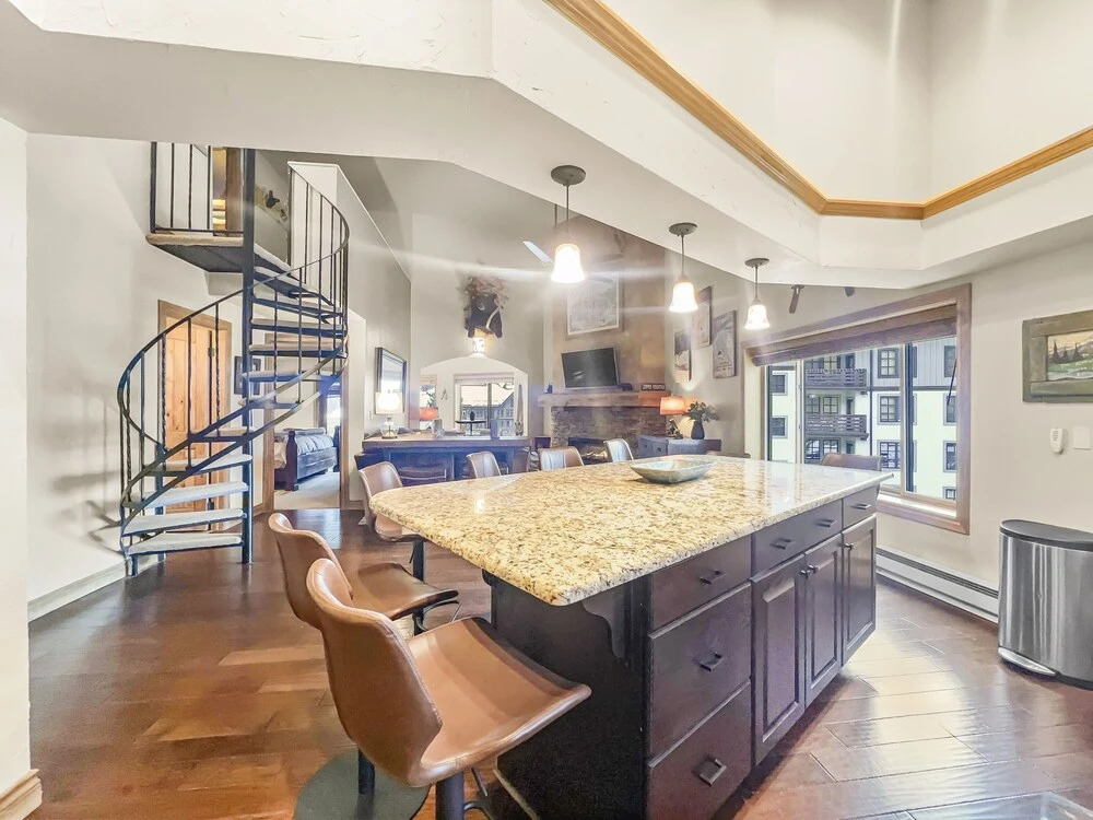 Be410 Bridge End Pet Friendly 3 Bedroom Condo by RedAwning
