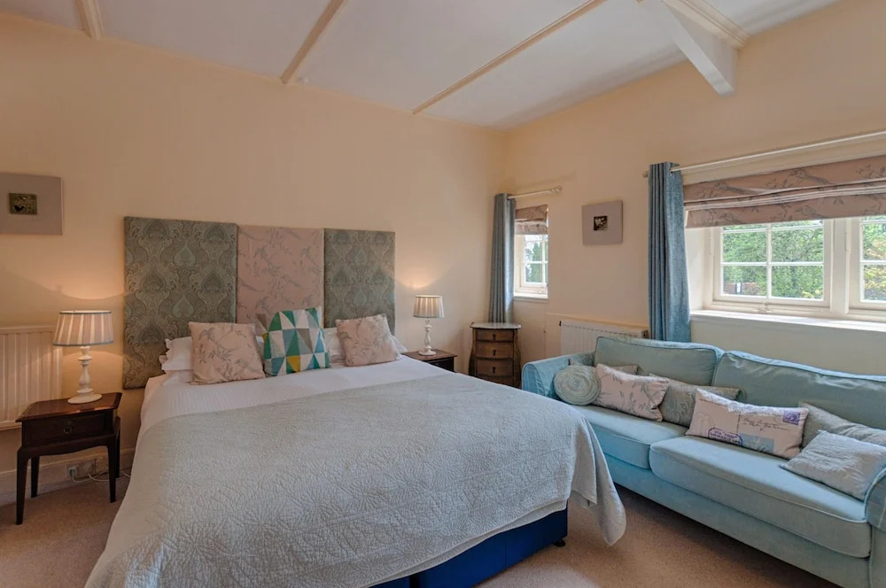 The Edgemoor Hotel