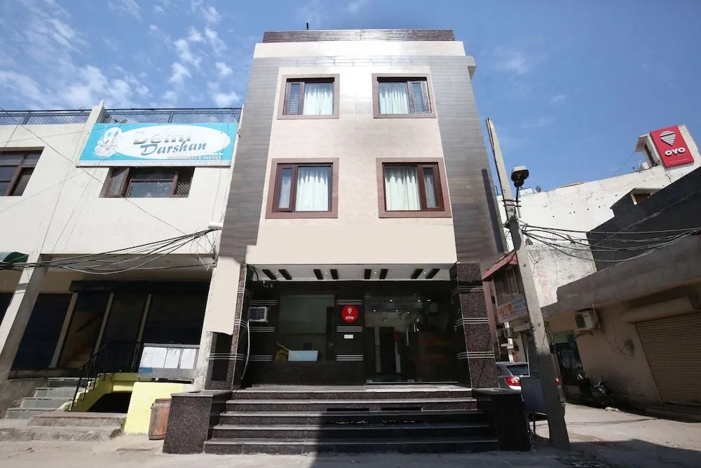 OYO 9420 Hotel Silver Palm