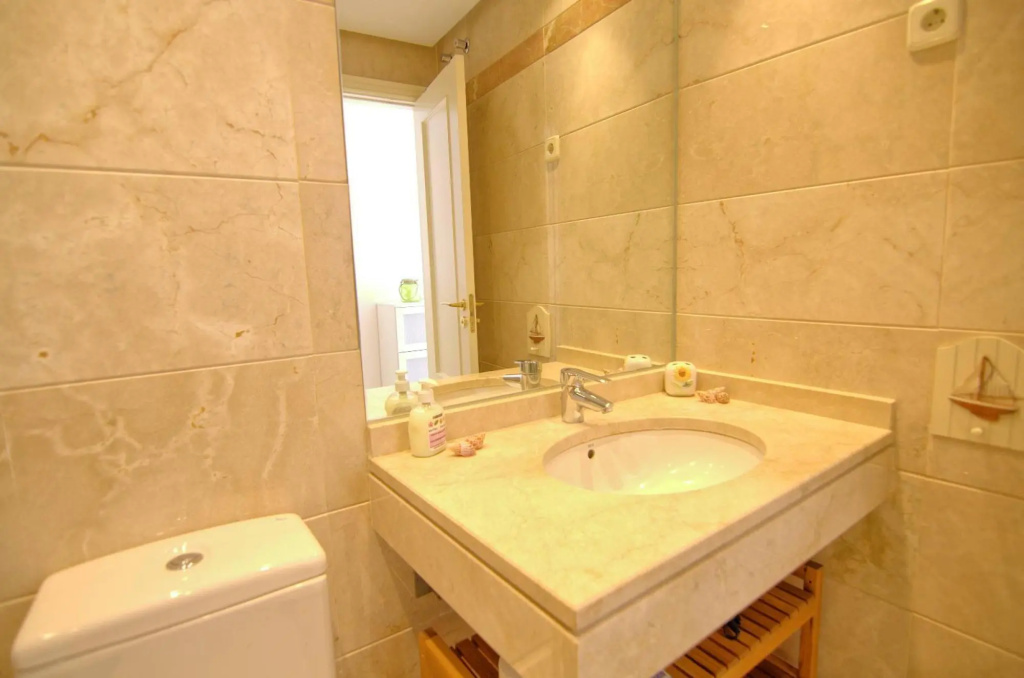 Bluebay Apartment - CT 108
