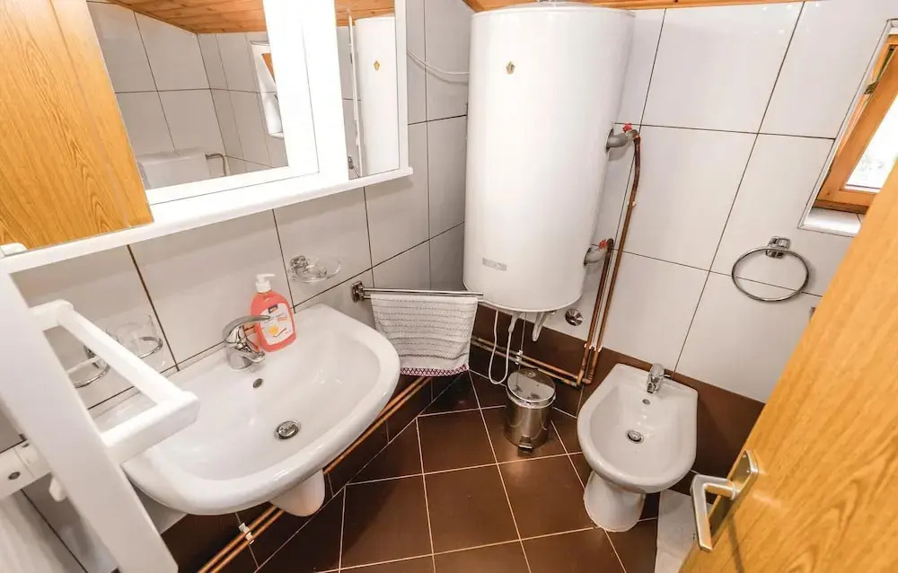 Stunning Home in Moscenicka Draga With 3 Bedrooms, Wifi and Outdoor Swimming Pool