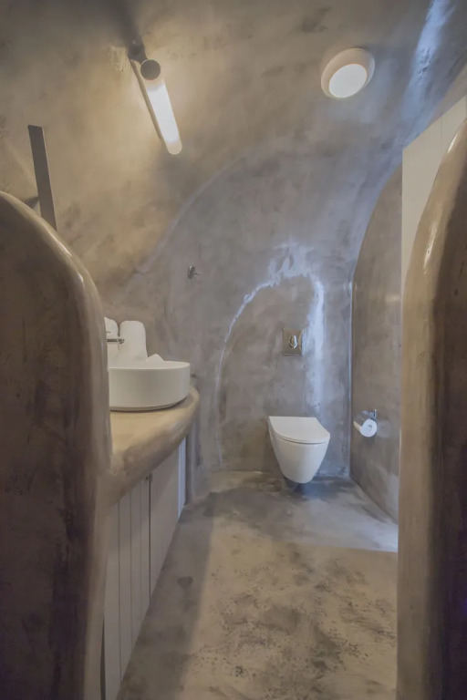 AQUA SERENITY LUXURY SUITES SANTORINI