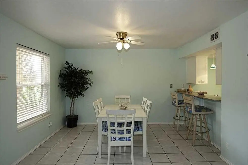 Seahorse 104 - 2 Br Condo