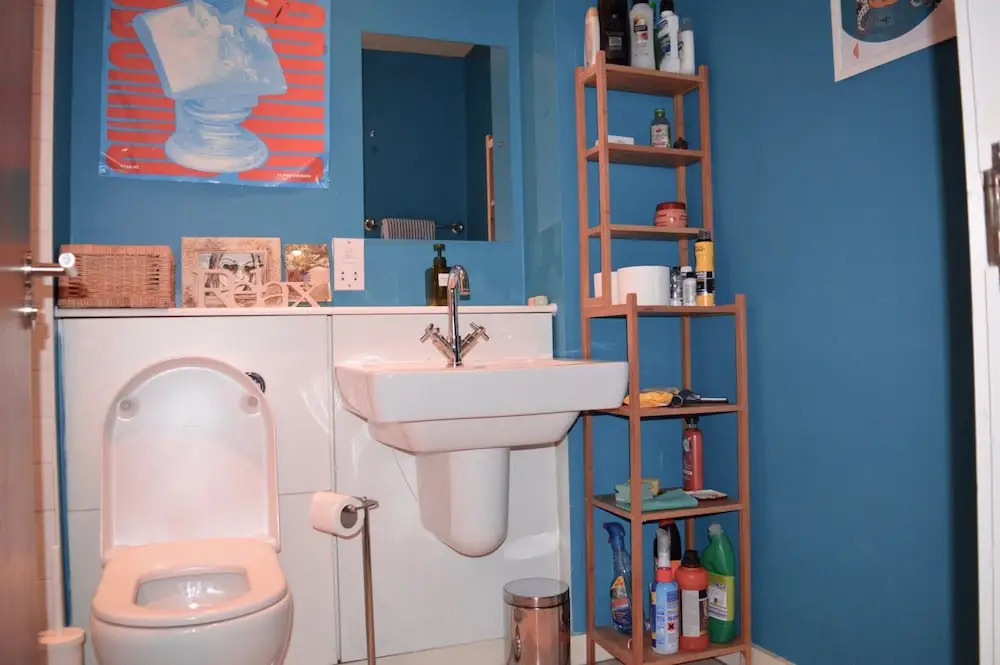 Spacious 2 Bedroom Townhouse With Garden & Parking