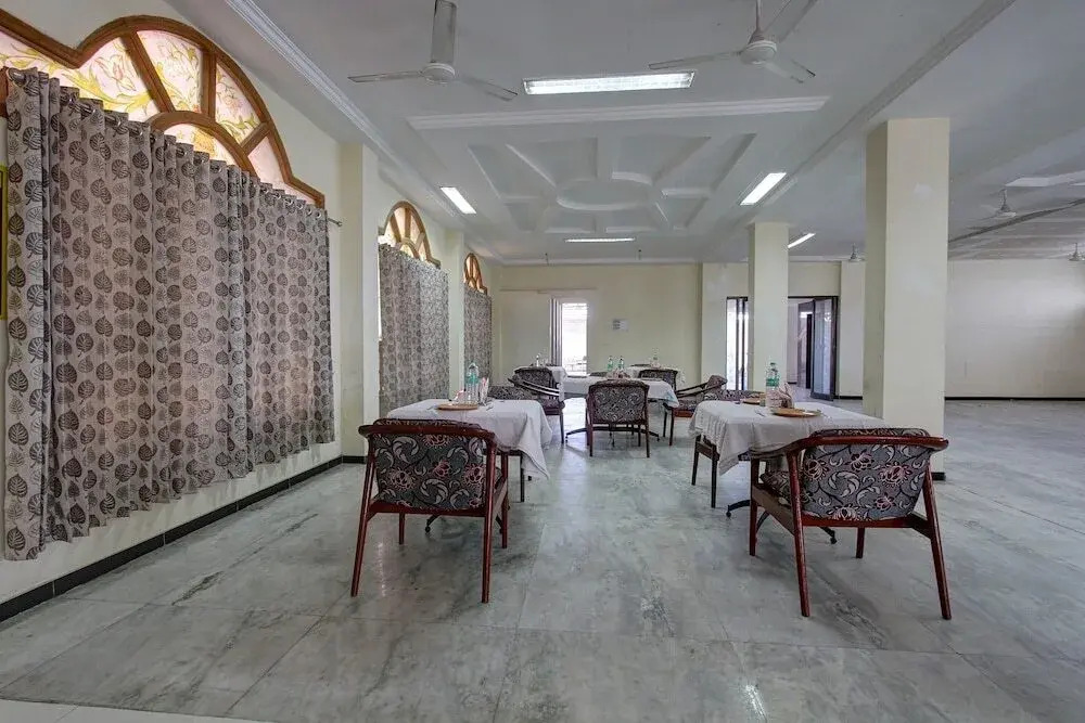 Hotel Insta by OYO Rooms