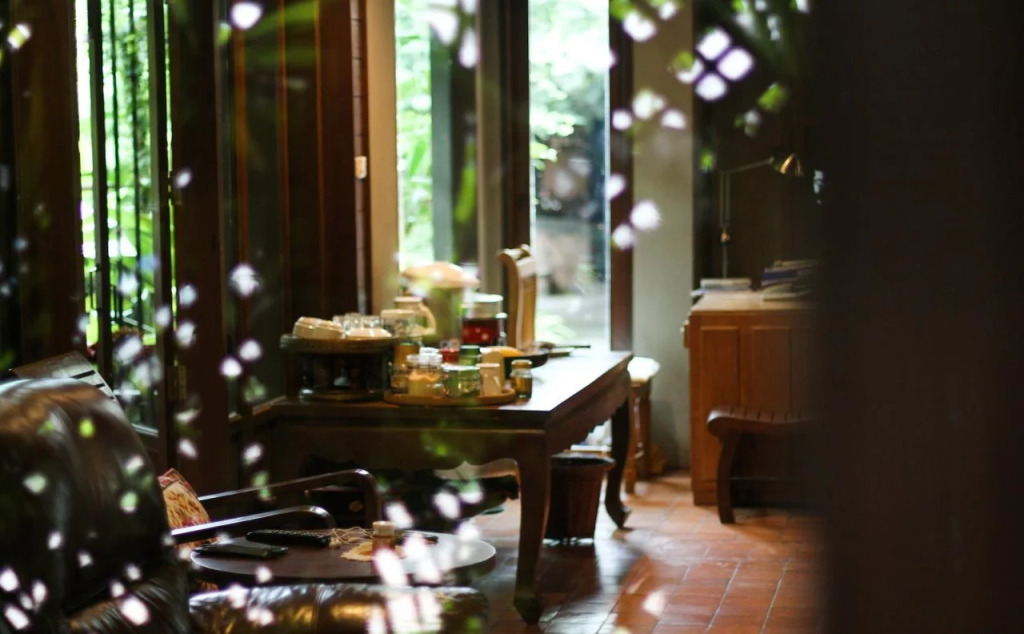 Baan La Poon Hotel