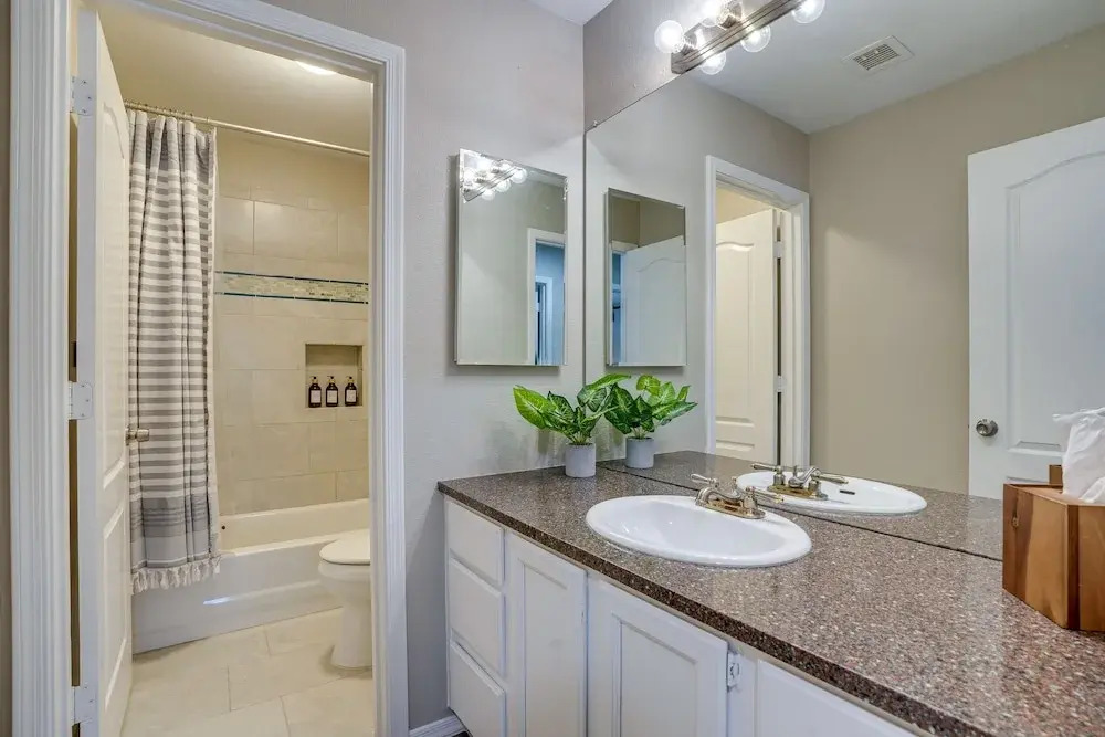 Phoenix Home w/ Private Pool, 16 Mi to Downtown!