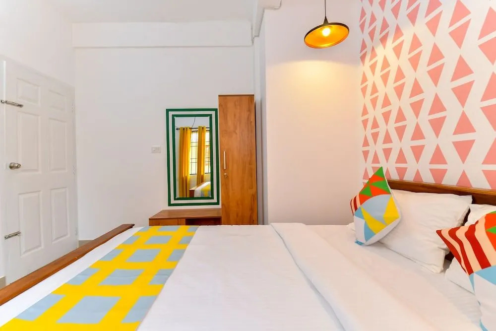 OYO Home 30657 Elegant Stay Near Lulu Mall