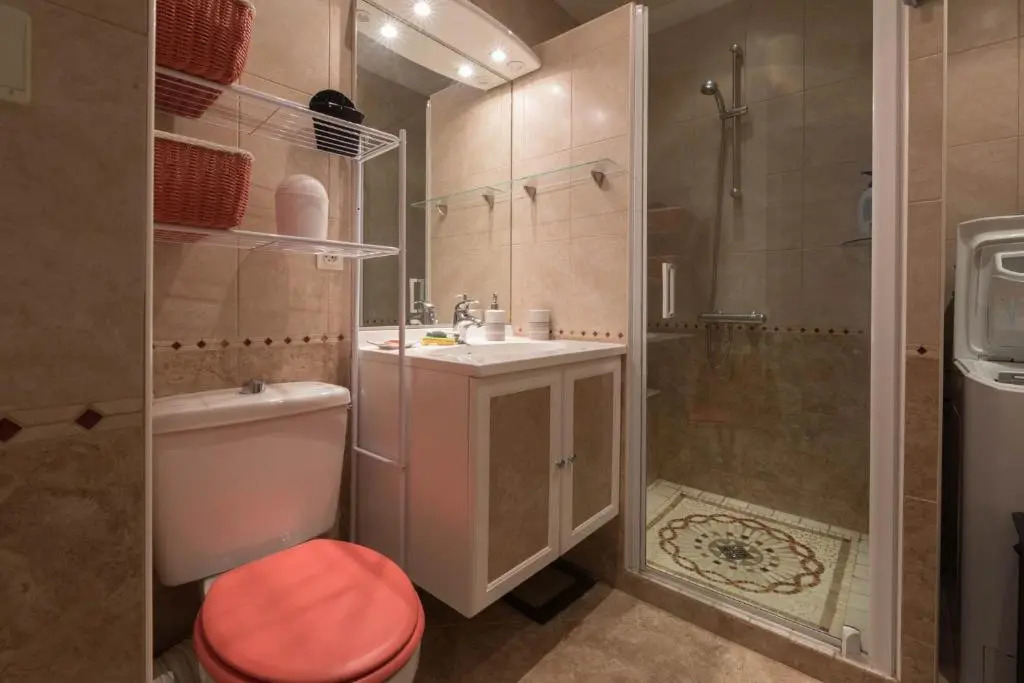 Appartement avec balcon à 350m de la plage