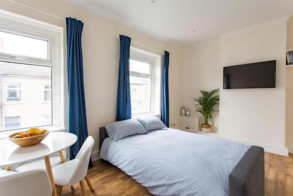 FREE PARKING - New Private Apartment, 7mins from City Centre - by StirkMartin
