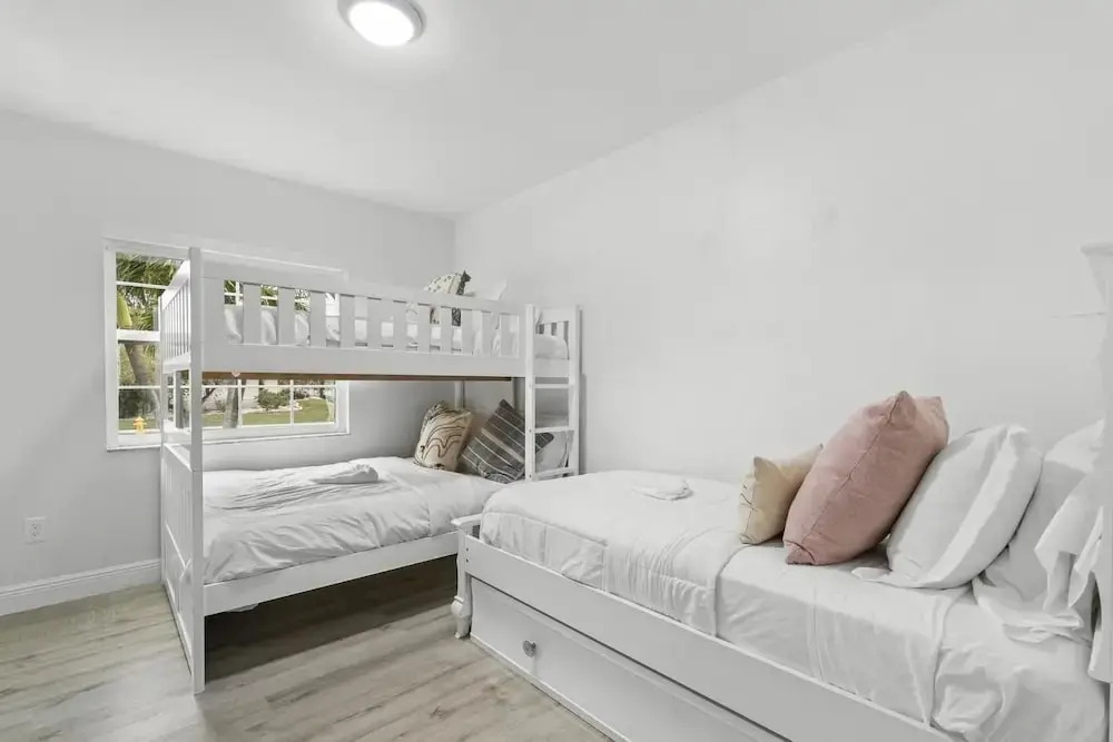 N Collier 1201, Marco Island Vacation Rental 3 Bedroom Home by RedAwning