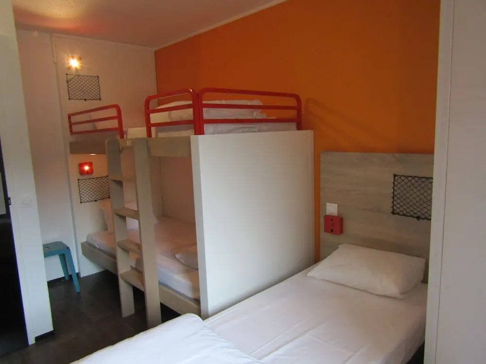 HOTEL F1 Lyon Genay Massieux