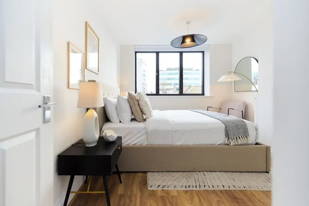 The Goodge Street Place - Bright 2bdr Flat