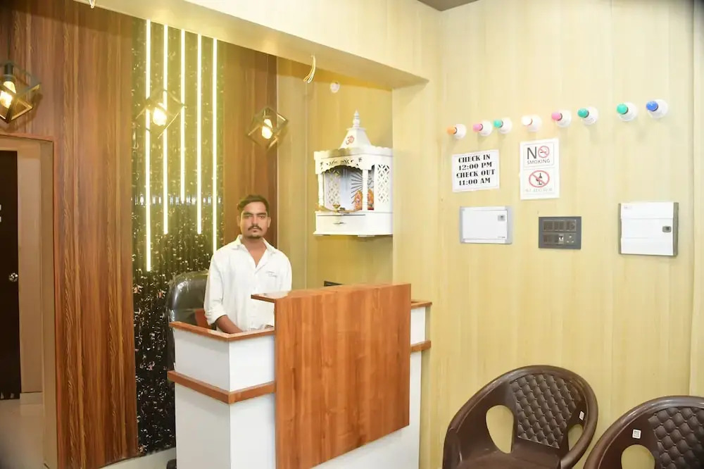 Hotel Narayan Niwas