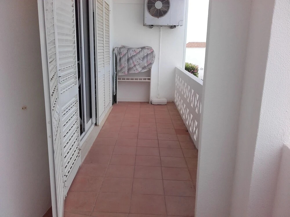 1-bed Apartment in Oura, Near the Aveiros Beach