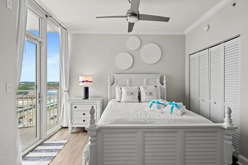 Luxury Beachfront Condo w/ 2 Balconies! Sleeps 8! Walk to Pier Park!