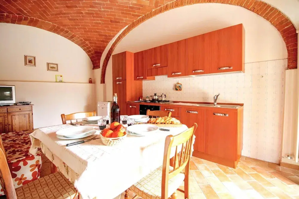 Vintage Farmhouse with Pool in Asciano