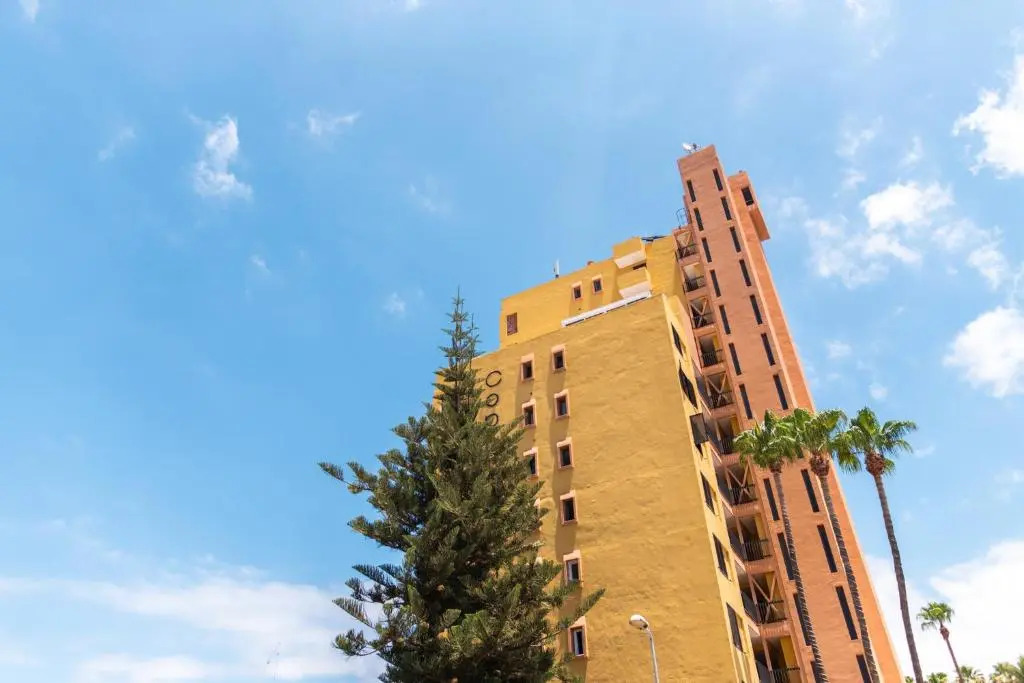 Beach Apt With Sea View And Pool, 50 Steps To The Sea