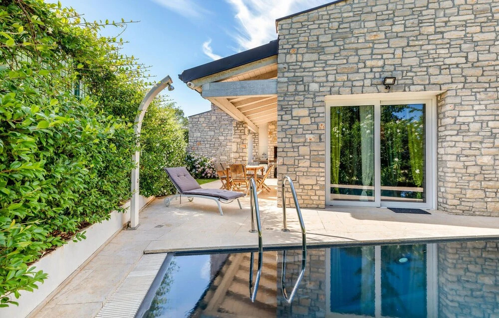 Pet Friendly Home In Fazana