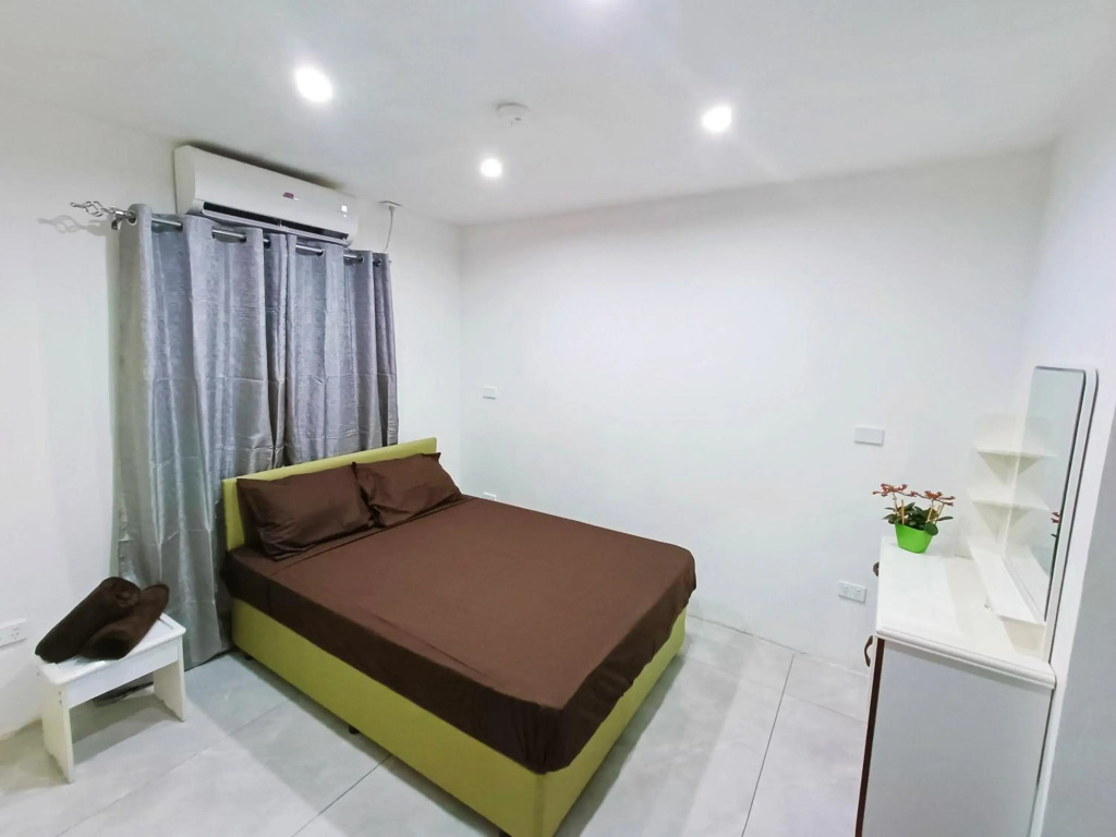 Pacific Apartment