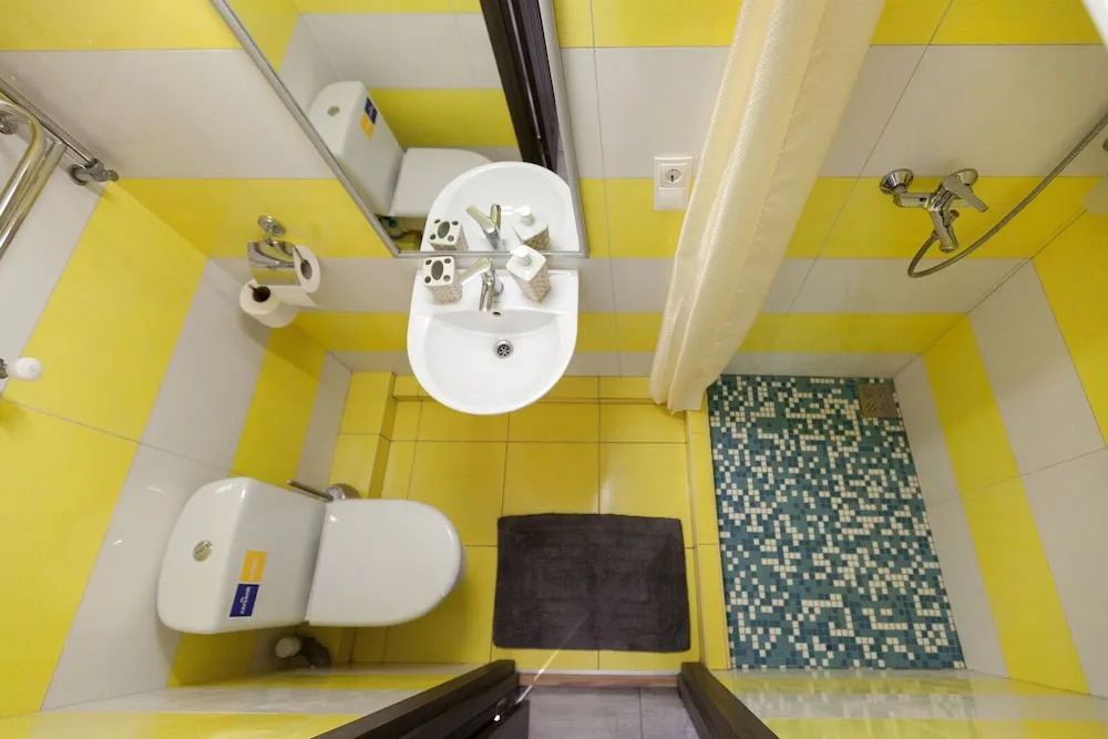 7 Apartments