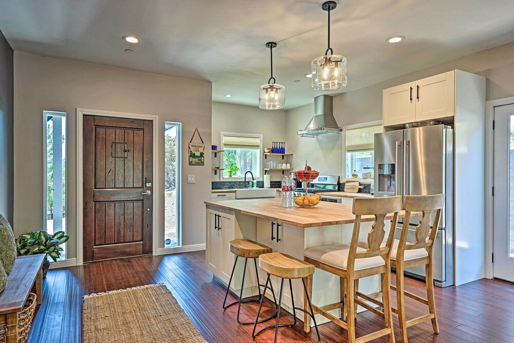 Luxe Lake Arrowhead Farmhouse w/ Deck + Patio