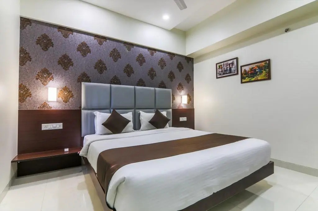 Magnus Square Business Hotel, Viman Nagar Pune