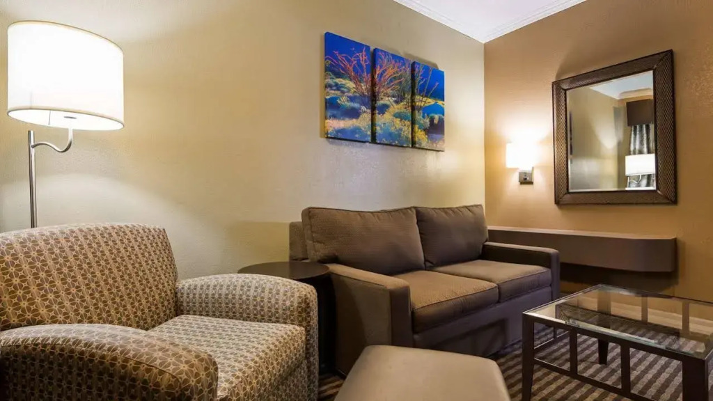 Royal Sun Hotel & Suites