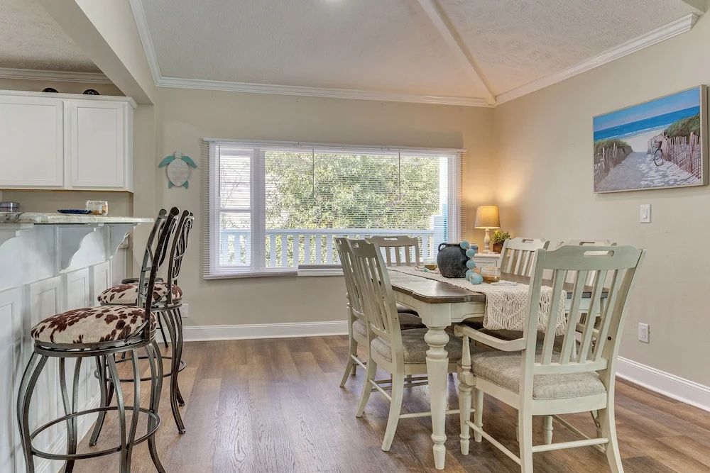 Beaches, Fishing & More! Home on Dauphin Island