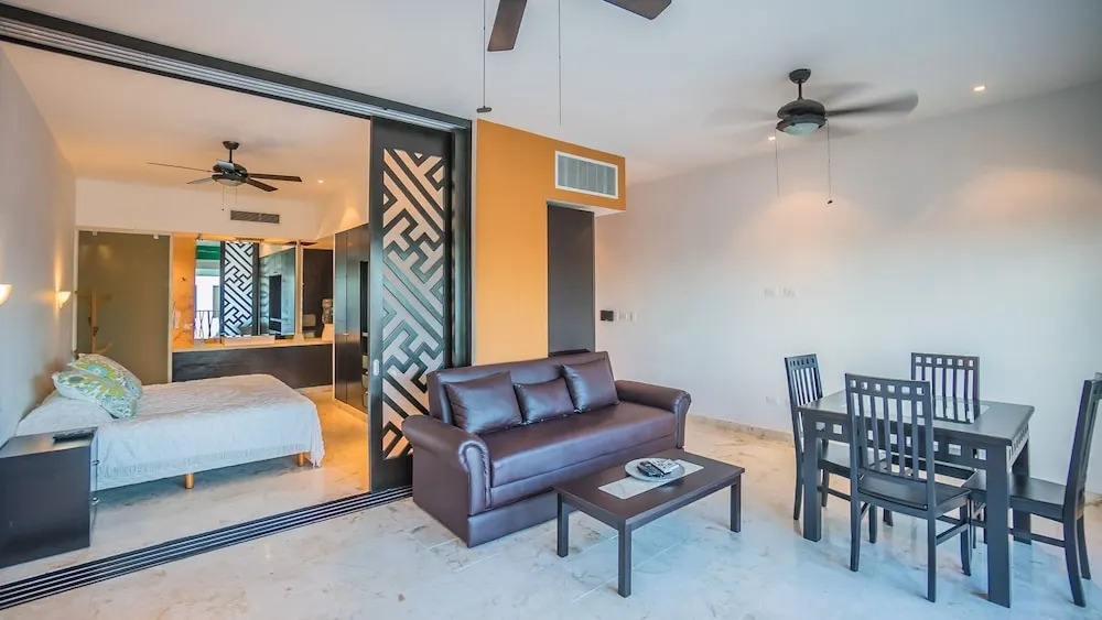 Las Brisas 402 1 Bedroom Condo by RedAwning
