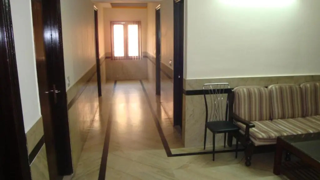 Hotel Su Shree Continental Dx 5 mins From New Delhi Railway Station & Free Car Parking