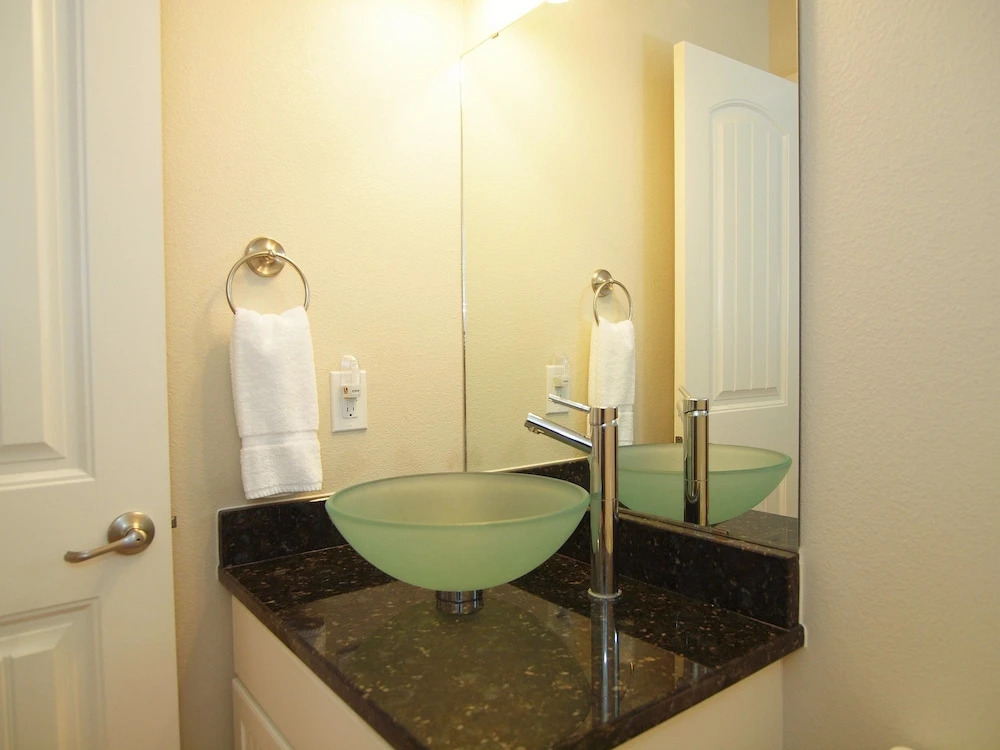 Cozy Palms MC4 3 Bedrooms 2.5 Bathrooms Condo