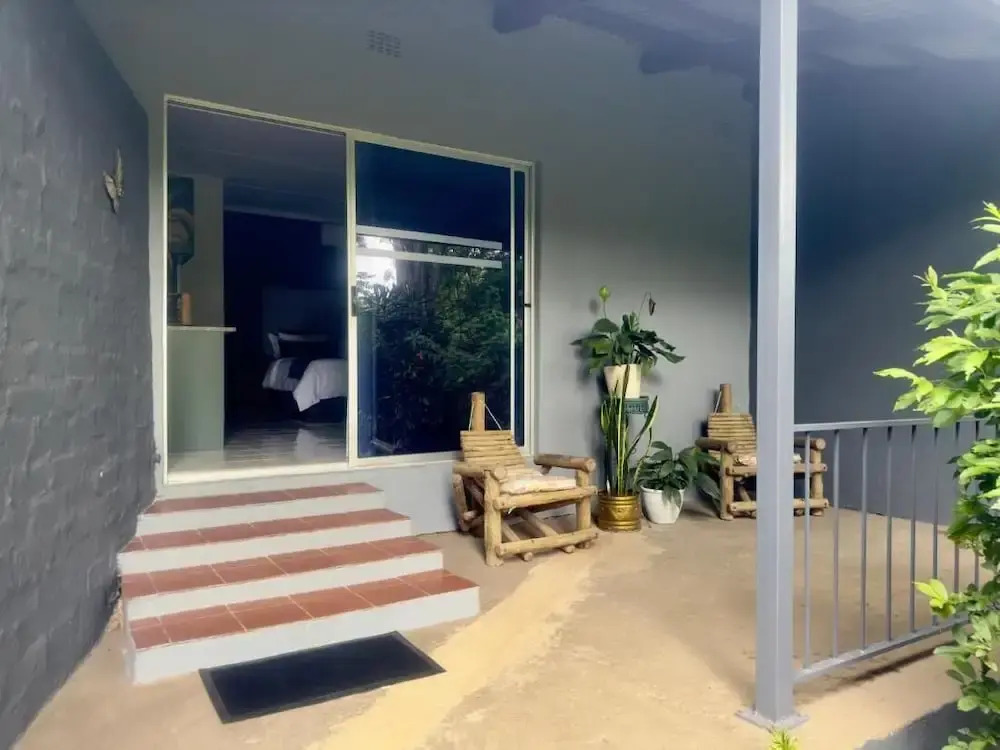 Room-busa House Self-catering Guest Hous