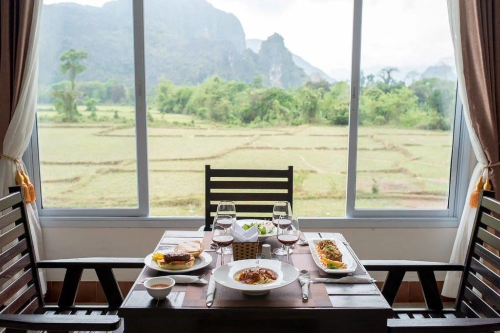 Vang Vieng Savanh Sunset View Resort
