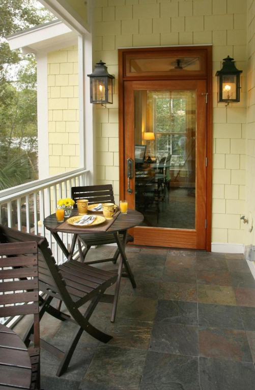 Waters Edge Inn