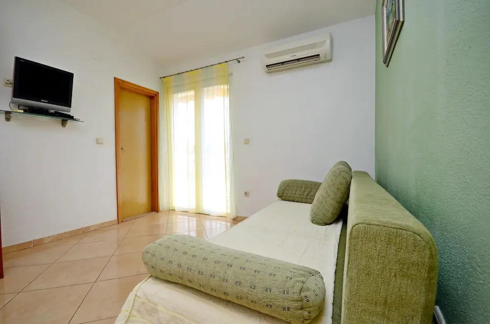 Apartments Ivo
