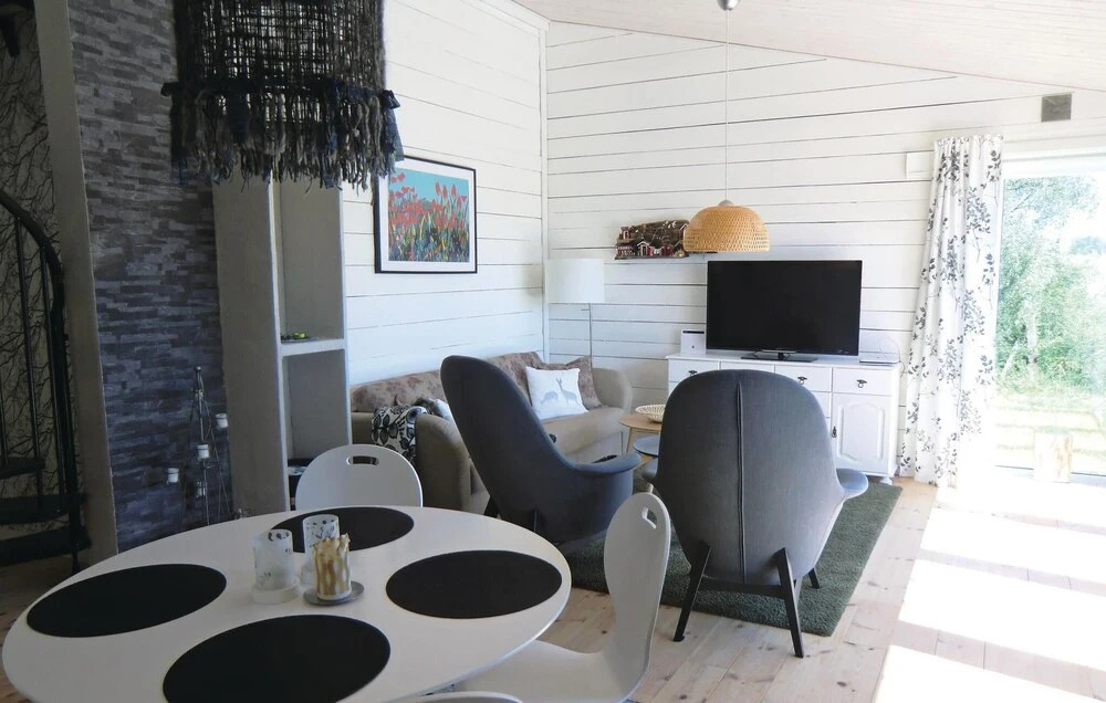 2 Bedroom Lovely Home In Kalmar