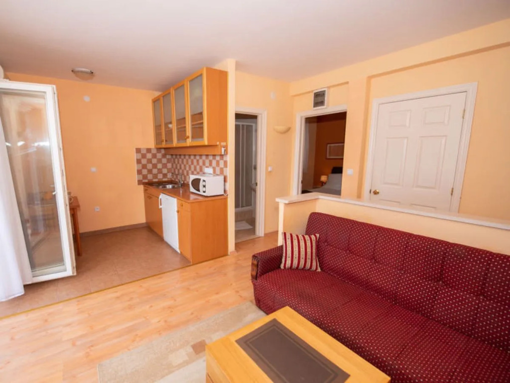 Apartments Emilija Makarska