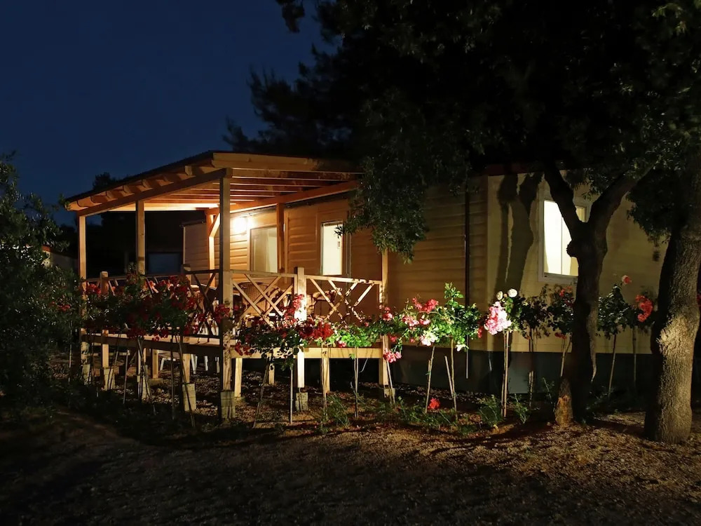 Comfortable Chalet With AC Near Beautiful Sibenik