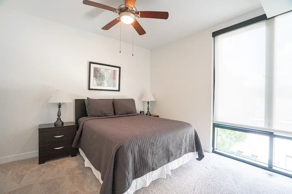 SoBe Belmont St Apartments