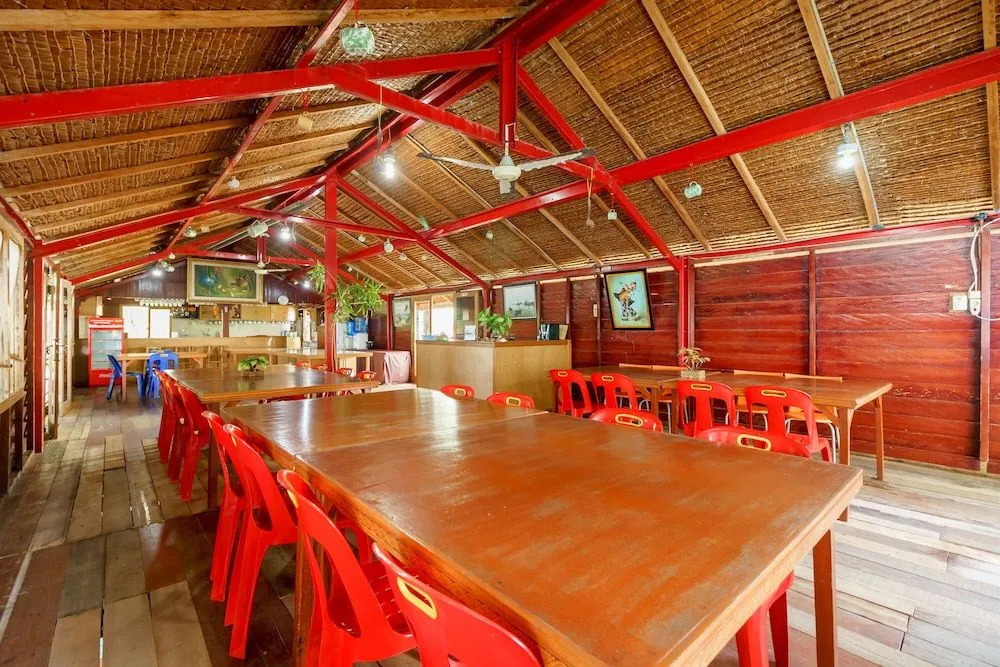 RedDoorz Syariah at Sumur Tiga Beach Sabang Aceh