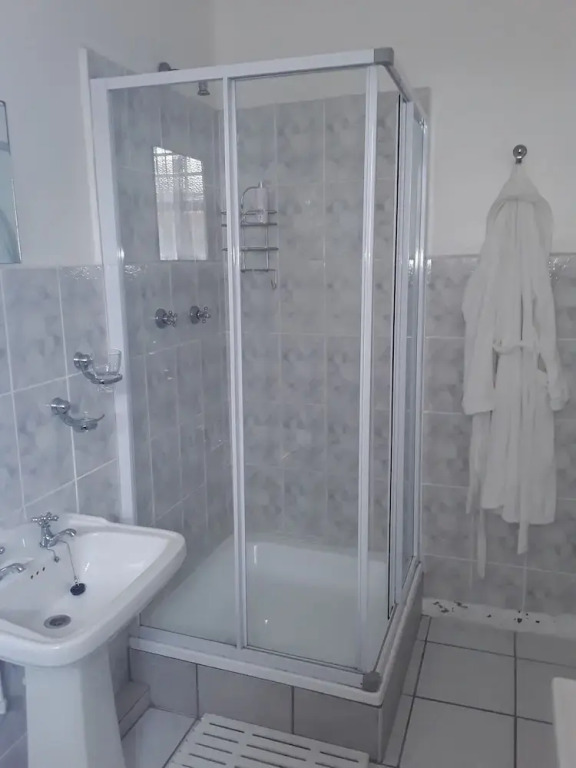 Kwazi Guest House