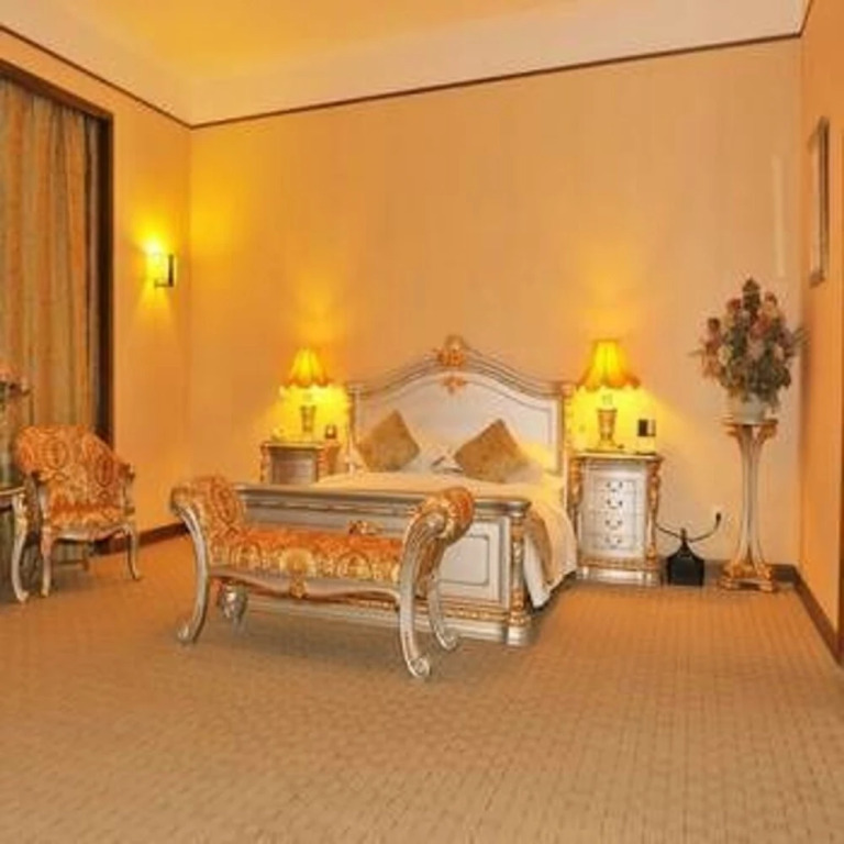 Longcheng Garden Hotel