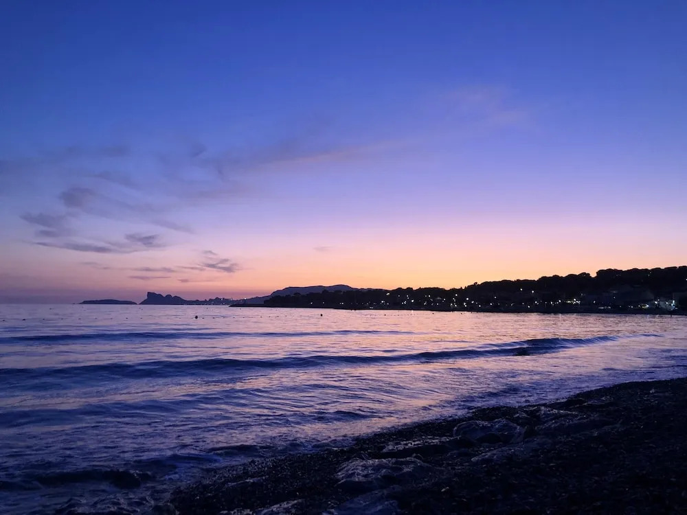 Studio in Saint-Cyr-Sur-Mer, with Enclosed Garden And Wifi - 860 M From the Beach
